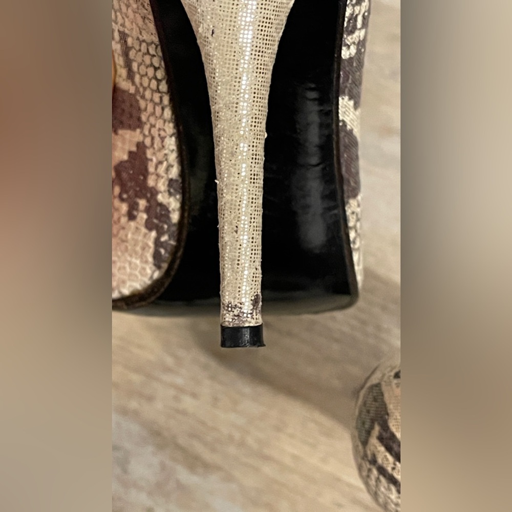 Rare Stuart Weizmann python pumps - Picture 16 of 16